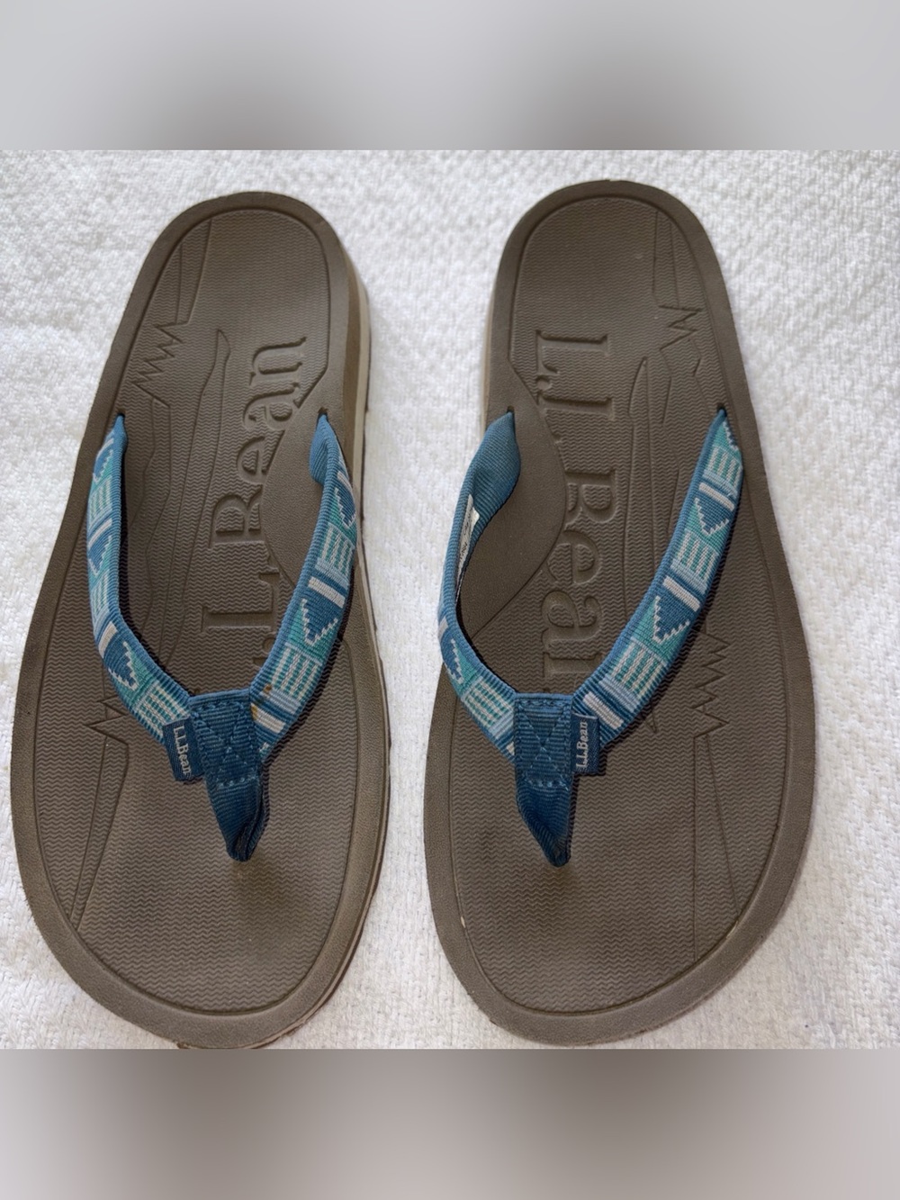 LL BEAN-Katahdin Flip Flops Sandals Blue Aztec Pattern Beach Outdoor Sz 8 Women